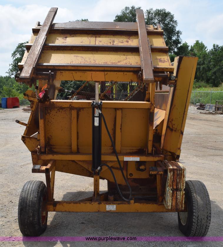 image for item L3495 HayBuster 256 Plus II bale processor