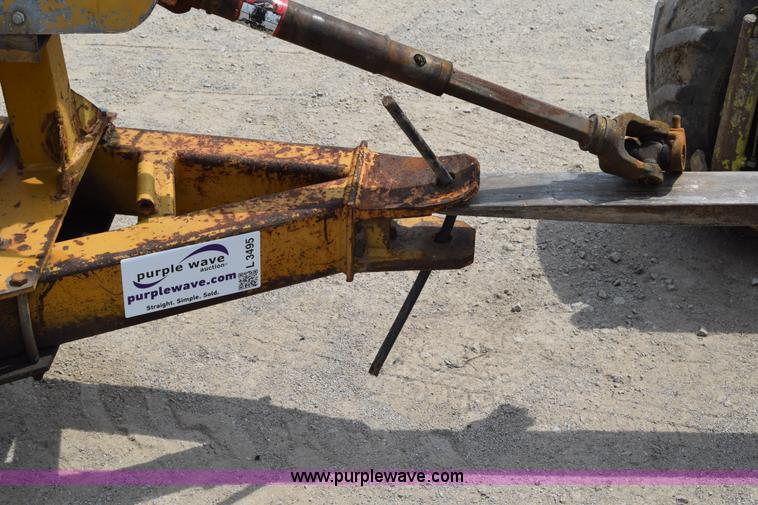 image for item L3495 HayBuster 256 Plus II bale processor