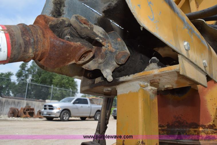 image for item L3495 HayBuster 256 Plus II bale processor