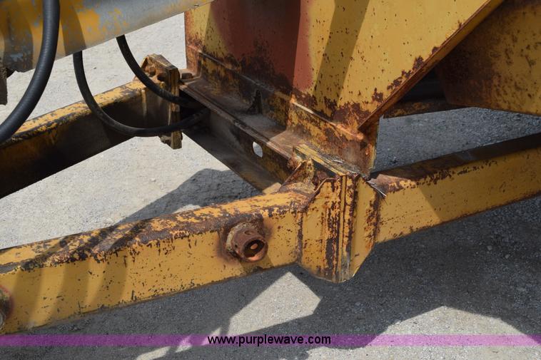 image for item L3495 HayBuster 256 Plus II bale processor