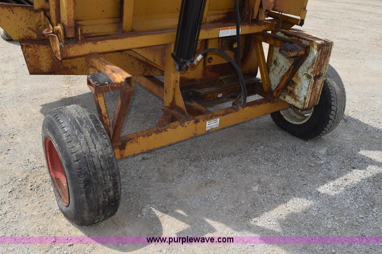 image for item L3495 HayBuster 256 Plus II bale processor