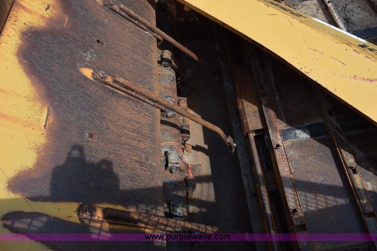 image for item L3495 HayBuster 256 Plus II bale processor