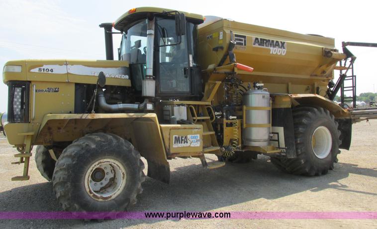 image for item L4016 2002 Ag-Chem TerraGator 8104 self-propelled applicator