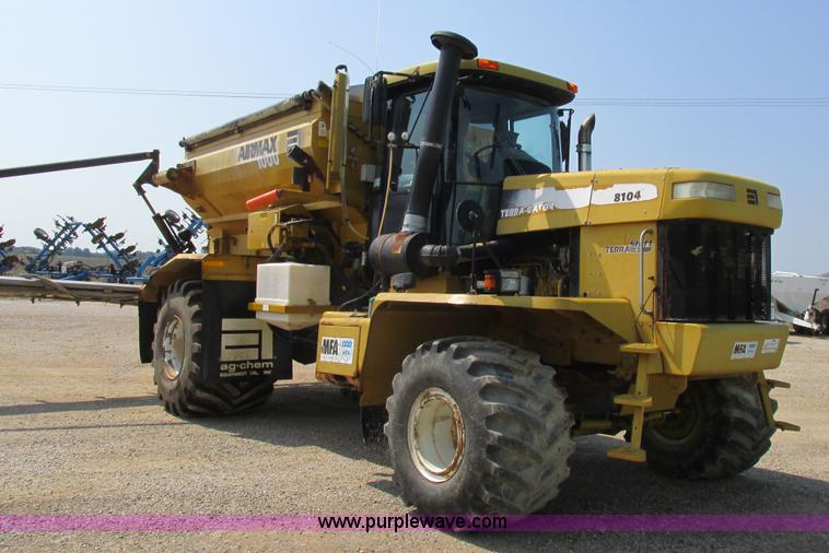 image for item L4016 2002 Ag-Chem TerraGator 8104 self-propelled applicator