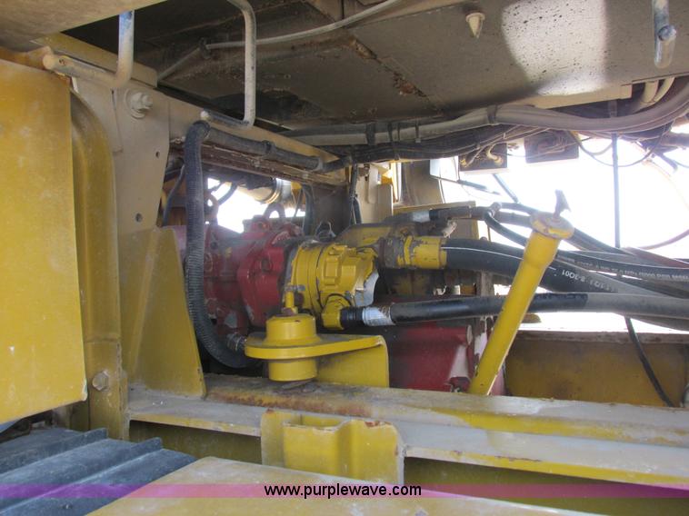 image for item L4016 2002 Ag-Chem TerraGator 8104 self-propelled applicator