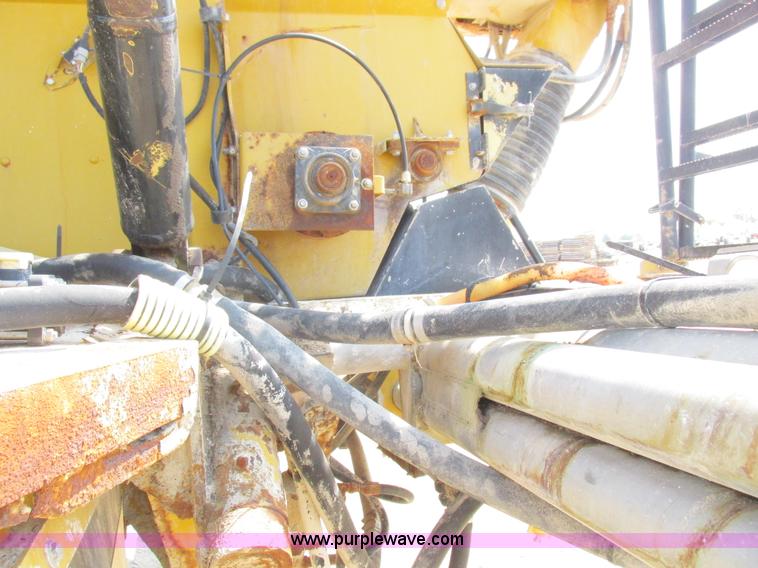 image for item L4016 2002 Ag-Chem TerraGator 8104 self-propelled applicator