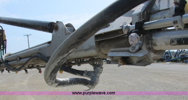 image for item L4016 2002 Ag-Chem TerraGator 8104 self-propelled applicator