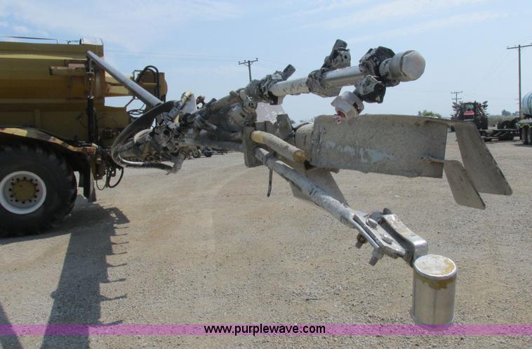 image for item L4016 2002 Ag-Chem TerraGator 8104 self-propelled applicator