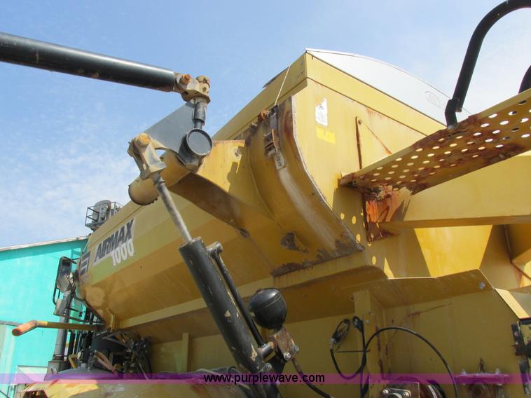 image for item L4016 2002 Ag-Chem TerraGator 8104 self-propelled applicator