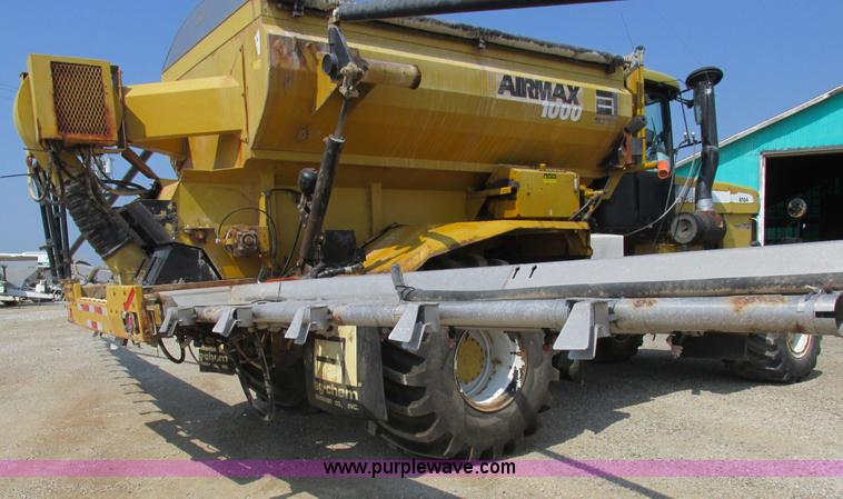 image for item L4016 2002 Ag-Chem TerraGator 8104 self-propelled applicator