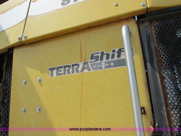 image for item L4016 2002 Ag-Chem TerraGator 8104 self-propelled applicator