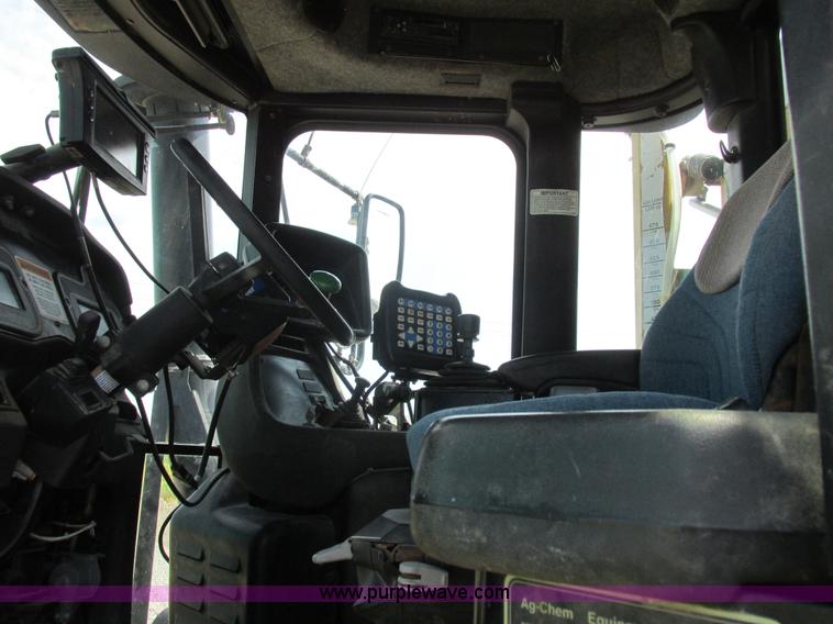 image for item L4016 2002 Ag-Chem TerraGator 8104 self-propelled applicator