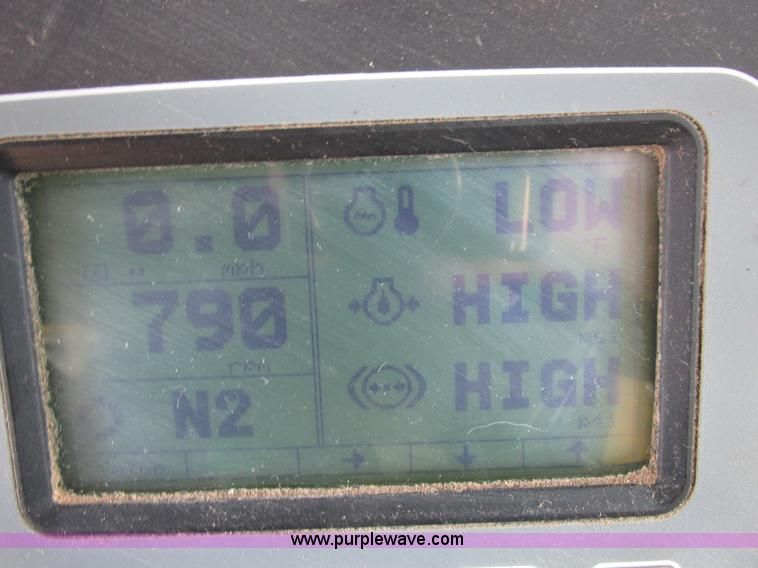 image for item L4016 2002 Ag-Chem TerraGator 8104 self-propelled applicator