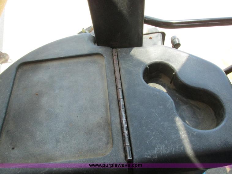 image for item L4016 2002 Ag-Chem TerraGator 8104 self-propelled applicator