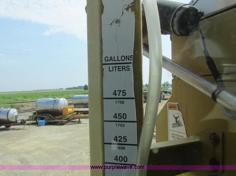 image for item L4016 2002 Ag-Chem TerraGator 8104 self-propelled applicator