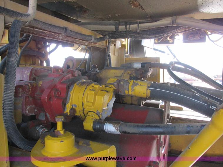 image for item L4016 2002 Ag-Chem TerraGator 8104 self-propelled applicator