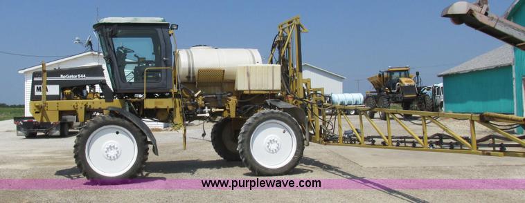 image for item L4017 1996 Ag-Chem RoGator 544 self-propelled sprayer