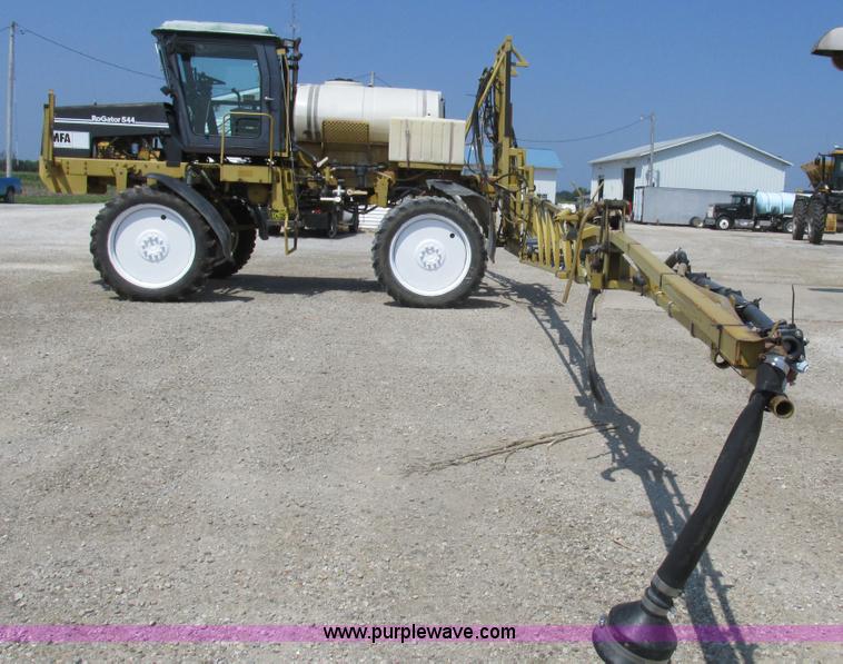 image for item L4017 1996 Ag-Chem RoGator 544 self-propelled sprayer