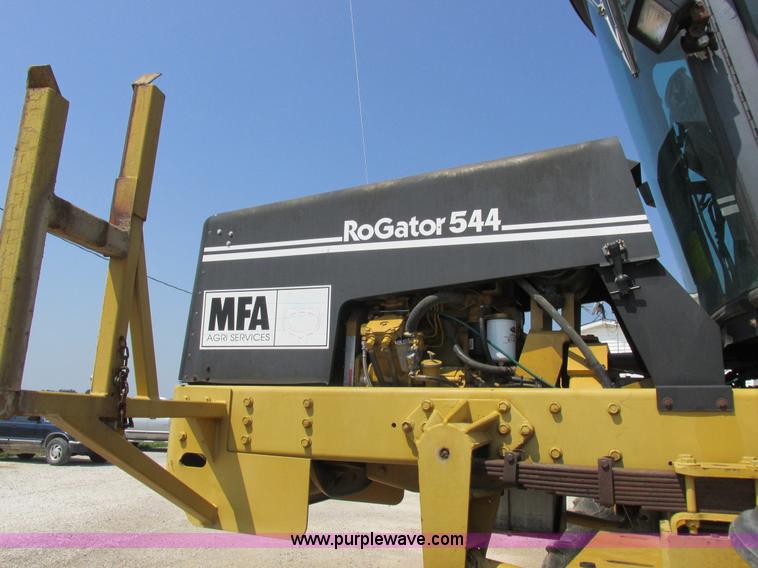 image for item L4017 1996 Ag-Chem RoGator 544 self-propelled sprayer