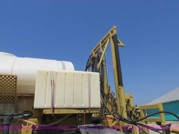 image for item L4017 1996 Ag-Chem RoGator 544 self-propelled sprayer