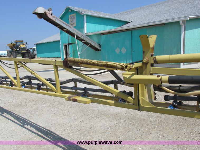 image for item L4017 1996 Ag-Chem RoGator 544 self-propelled sprayer