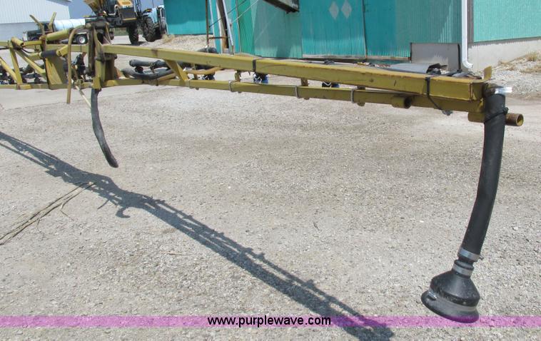 image for item L4017 1996 Ag-Chem RoGator 544 self-propelled sprayer