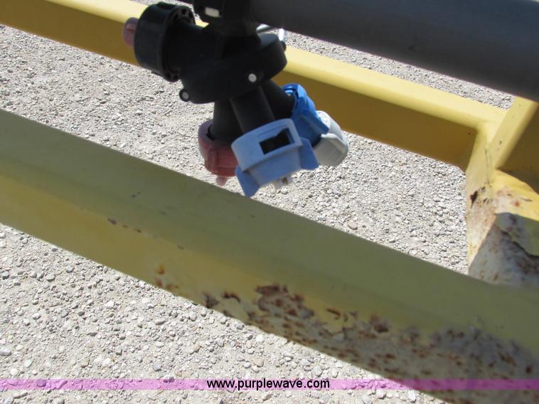 image for item L4017 1996 Ag-Chem RoGator 544 self-propelled sprayer