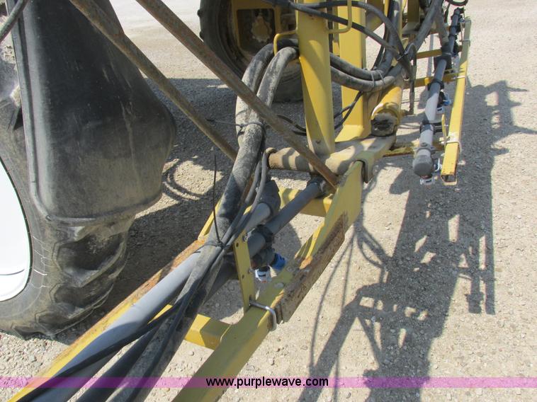 image for item L4017 1996 Ag-Chem RoGator 544 self-propelled sprayer