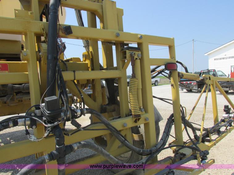 image for item L4017 1996 Ag-Chem RoGator 544 self-propelled sprayer