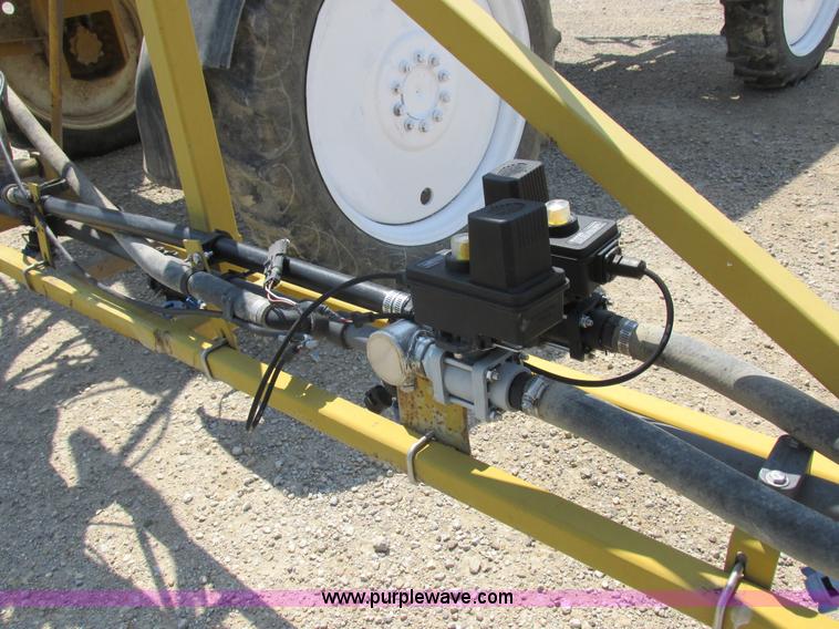 image for item L4017 1996 Ag-Chem RoGator 544 self-propelled sprayer