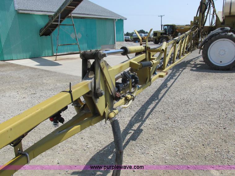 image for item L4017 1996 Ag-Chem RoGator 544 self-propelled sprayer