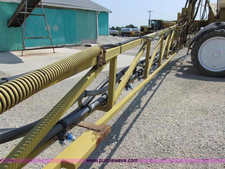 image for item L4017 1996 Ag-Chem RoGator 544 self-propelled sprayer