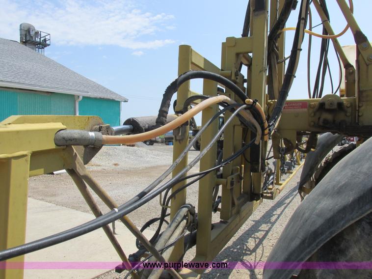 image for item L4017 1996 Ag-Chem RoGator 544 self-propelled sprayer