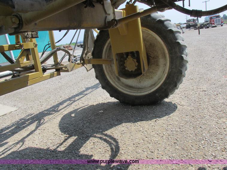 image for item L4017 1996 Ag-Chem RoGator 544 self-propelled sprayer