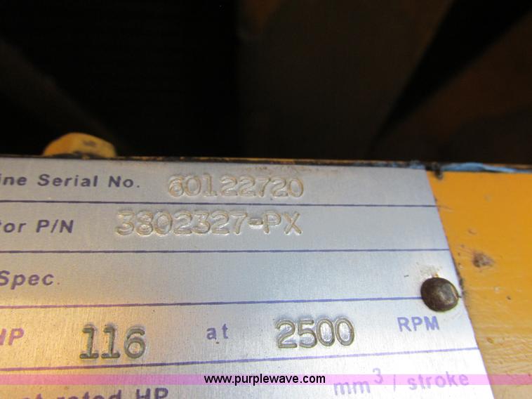 image for item L4017 1996 Ag-Chem RoGator 544 self-propelled sprayer