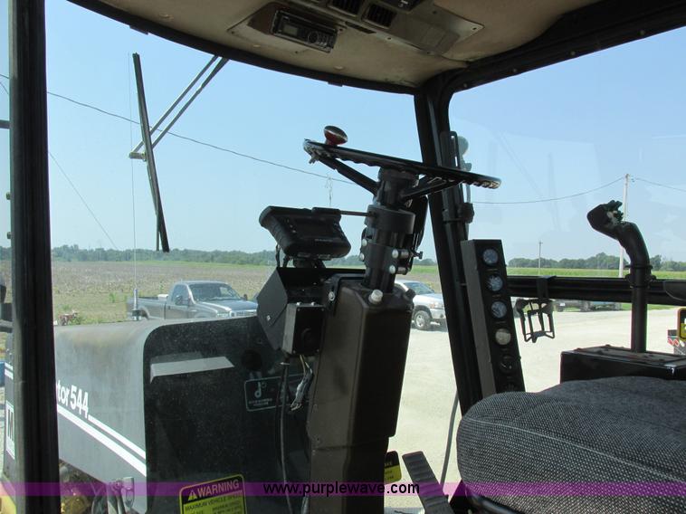 image for item L4017 1996 Ag-Chem RoGator 544 self-propelled sprayer