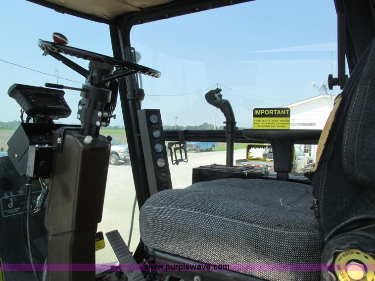 image for item L4017 1996 Ag-Chem RoGator 544 self-propelled sprayer