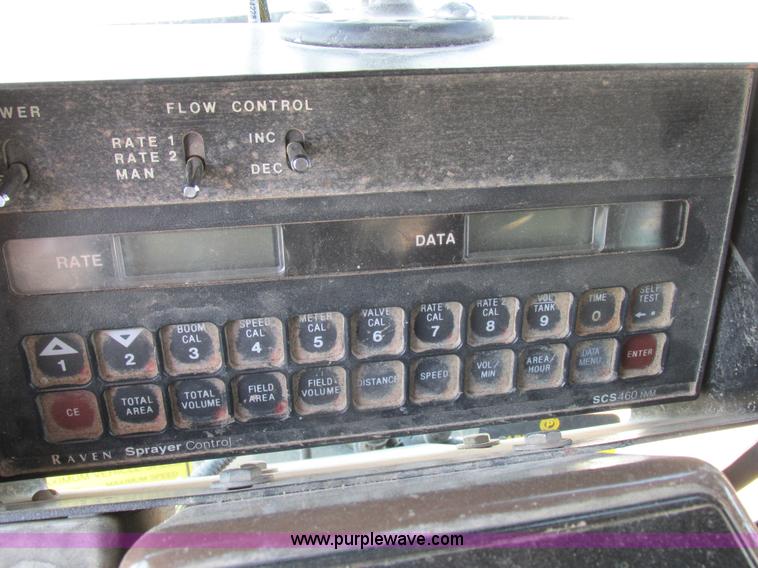 image for item L4017 1996 Ag-Chem RoGator 544 self-propelled sprayer