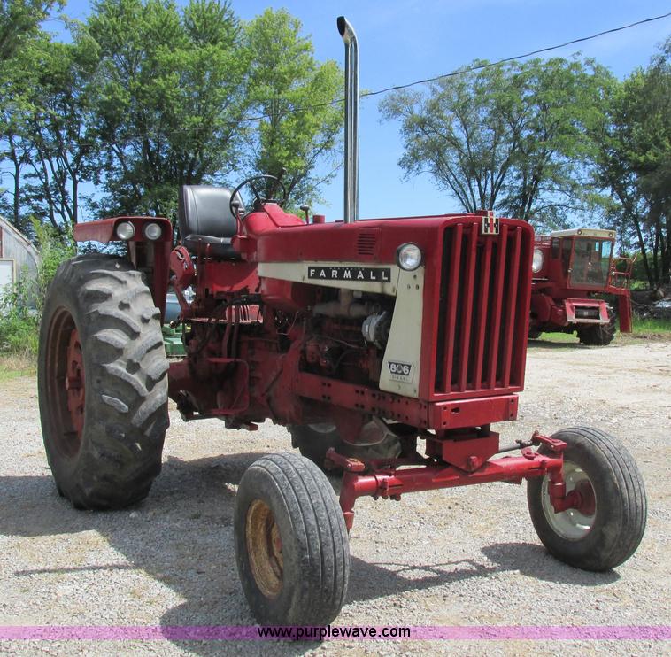 image for item L4018 Farmall 806 tractor
