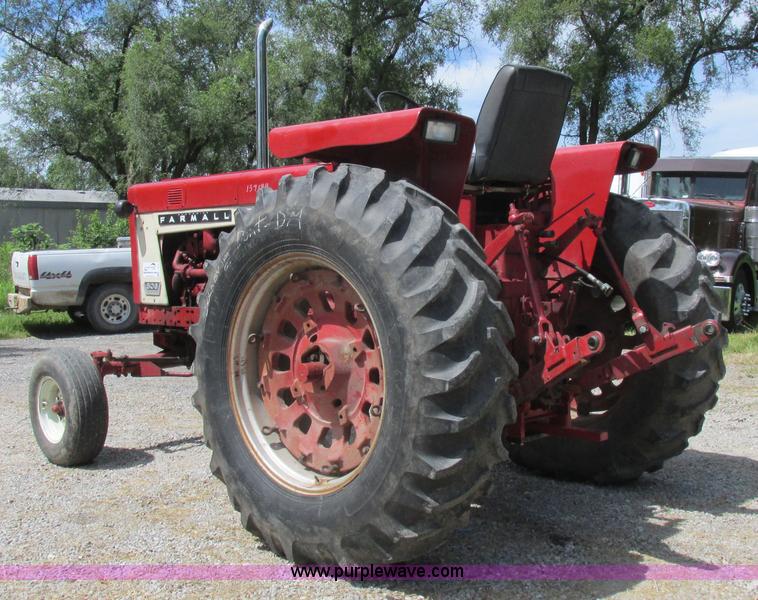 image for item L4018 Farmall 806 tractor
