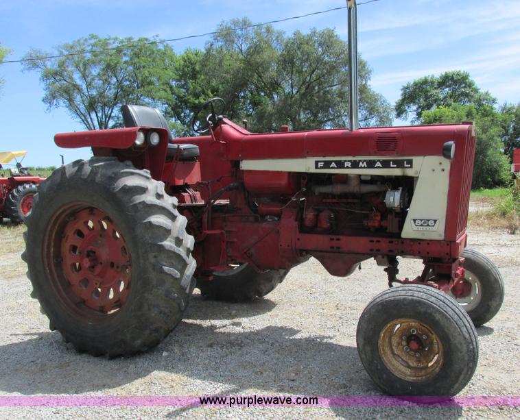 image for item L4018 Farmall 806 tractor