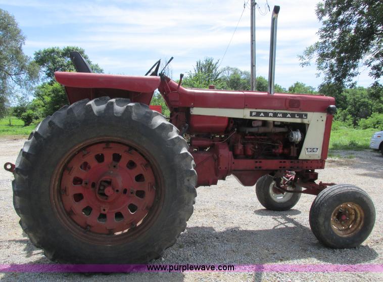image for item L4018 Farmall 806 tractor