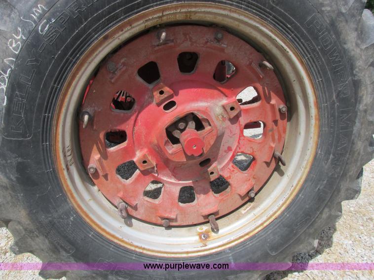 image for item L4018 Farmall 806 tractor