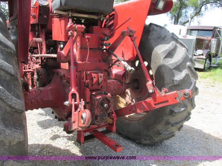 image for item L4018 Farmall 806 tractor