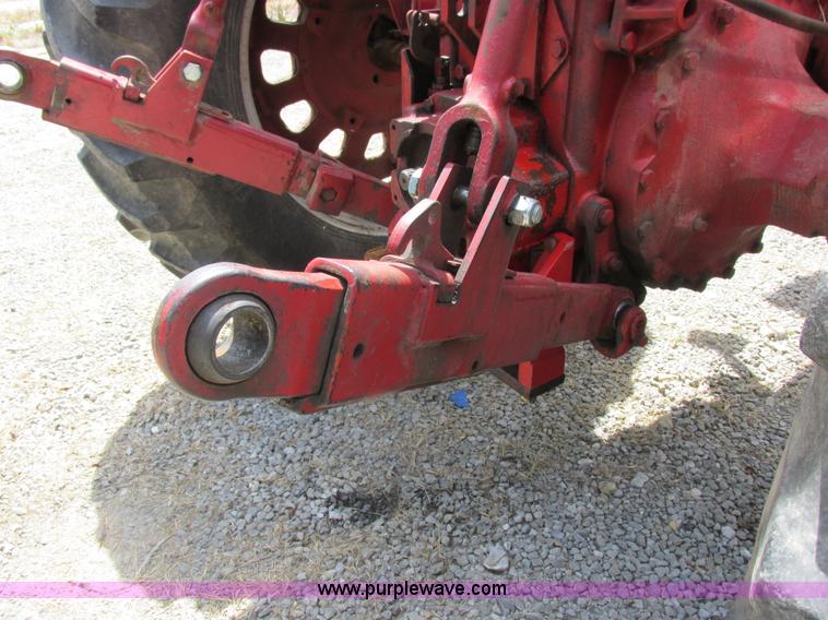image for item L4018 Farmall 806 tractor