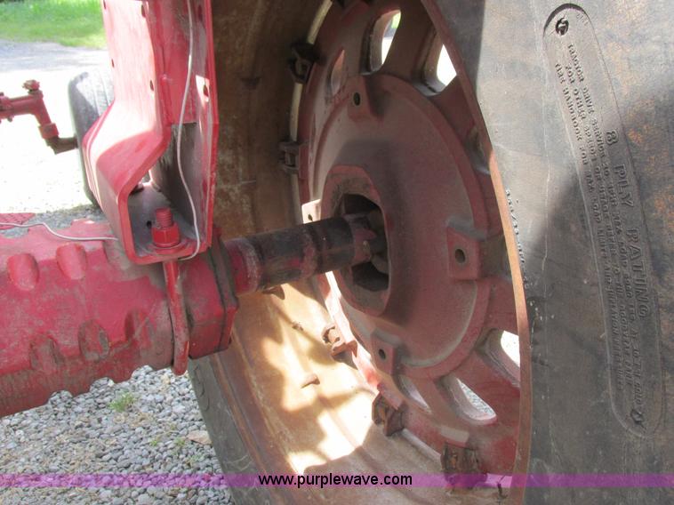 image for item L4018 Farmall 806 tractor