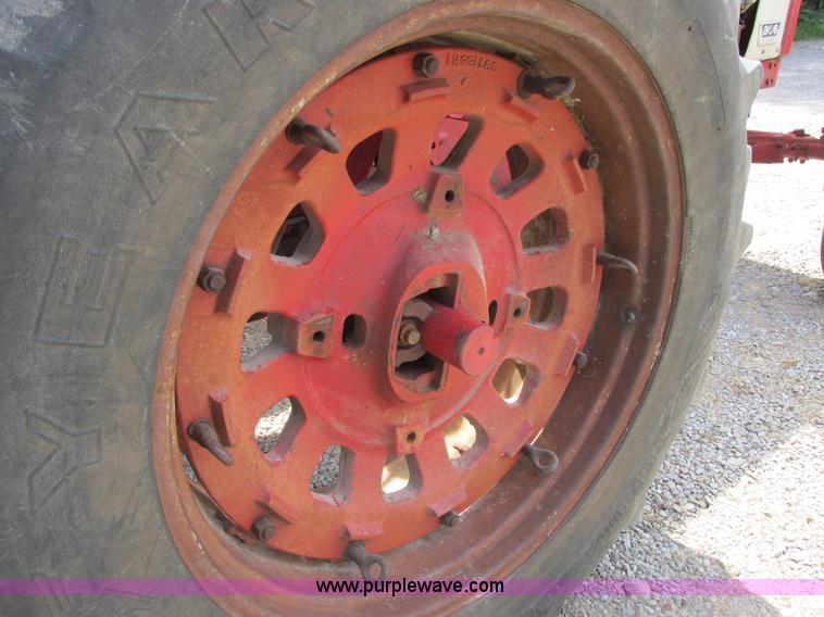 image for item L4018 Farmall 806 tractor