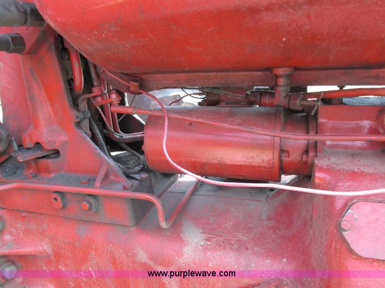 image for item L4018 Farmall 806 tractor