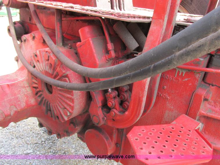 image for item L4018 Farmall 806 tractor