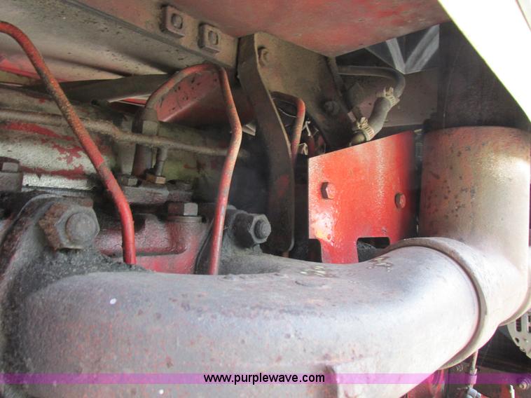 image for item L4018 Farmall 806 tractor